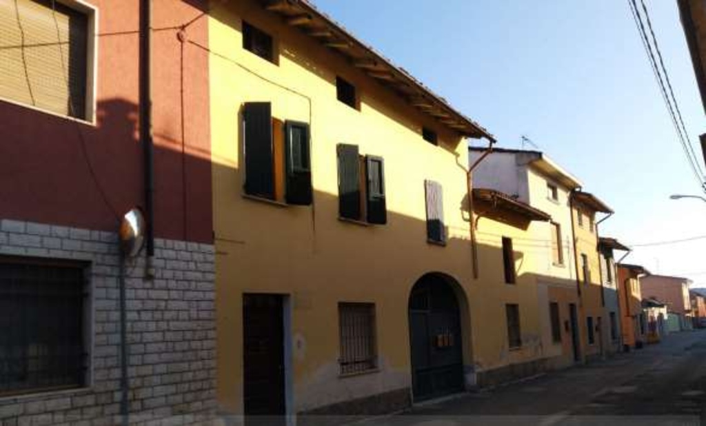 Porzione di casa in Strada Torchiera, Pontevico, 7 locali, 119 m²