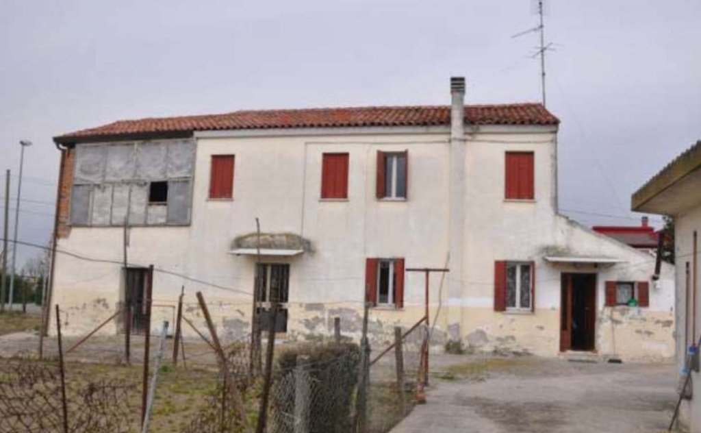 Appartamento in Via Fontane, Boara Pisani, 8 locali, 153 m² in vendita