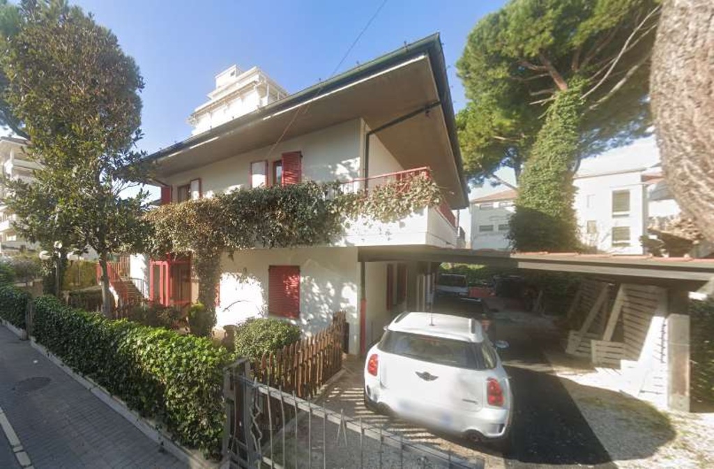 Appartamento in Viale de Amicis, Riccione, 5 locali, 1 bagno, 105 m²