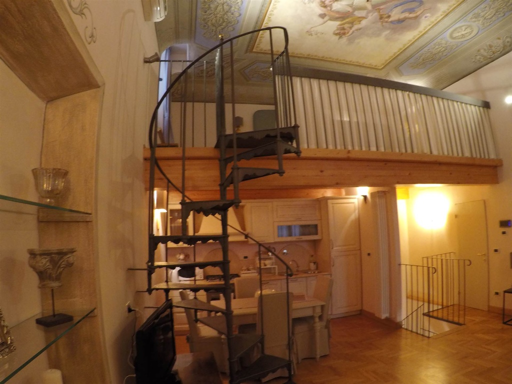 Bilocale in Via De Benci, Firenze, 2 bagni, arredato, 66 m², 1° piano