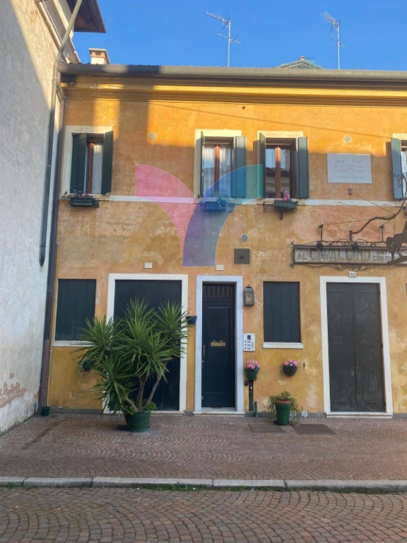 Quadrilocale in Borgo Cavour, Treviso, 2 bagni, 110 m², 1° piano