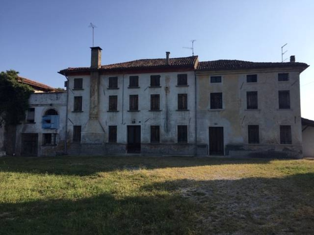 Villa singola in Via Zara, Oderzo, 20 locali, 5 bagni, con box