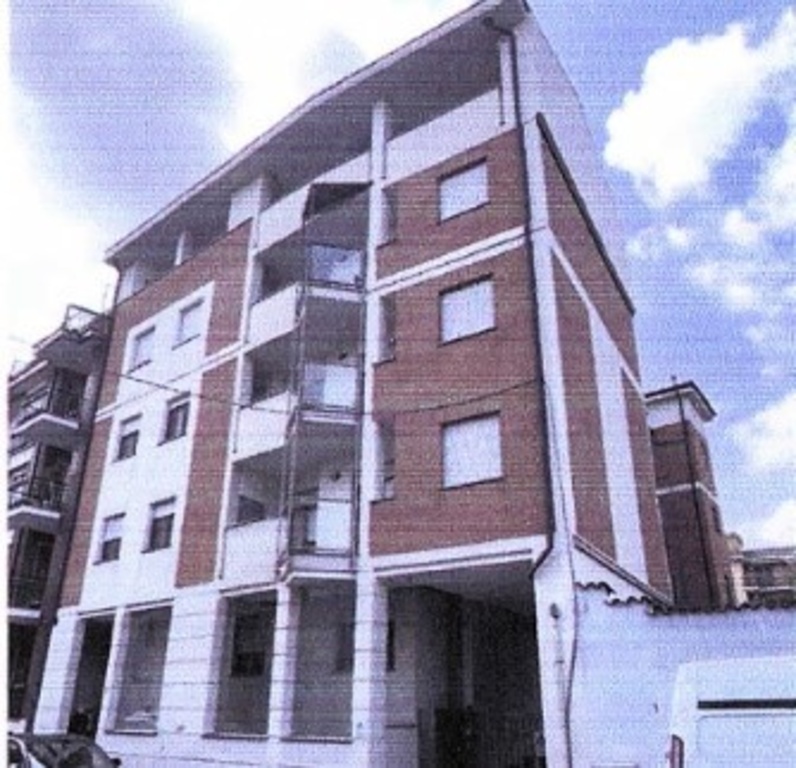 Bilocale in Via Benedetto Alfieri 15, Novara, 1 bagno, 46 m², 4° piano