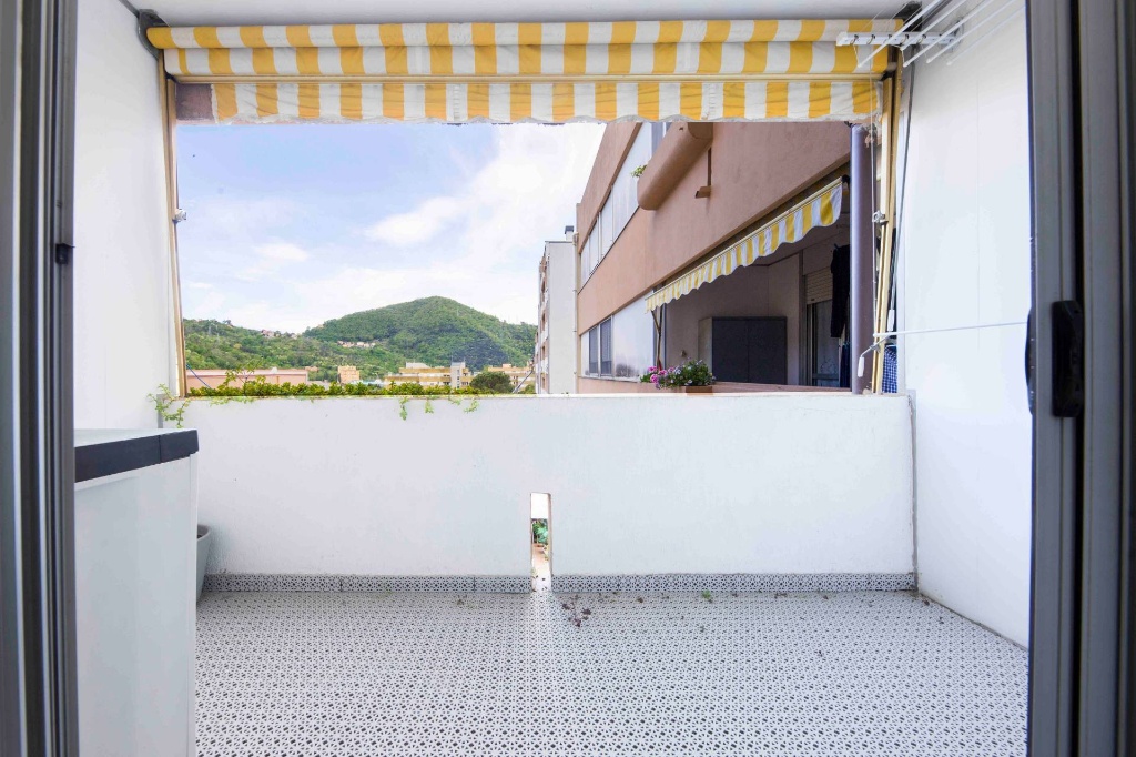 Appartamento in Via Ezio Lucarno, Genova, 7 locali, 2 bagni, 97 m²