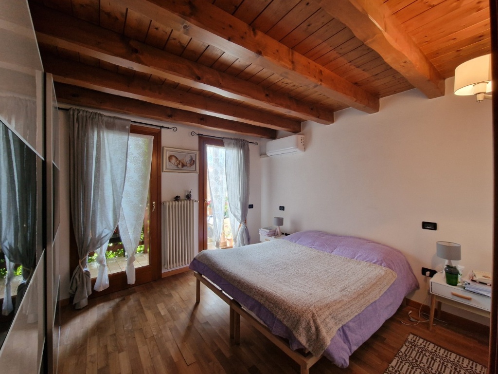 Rustico a Romano d'Ezzelino, 4 locali, 1 bagno, arredato, 80 m²