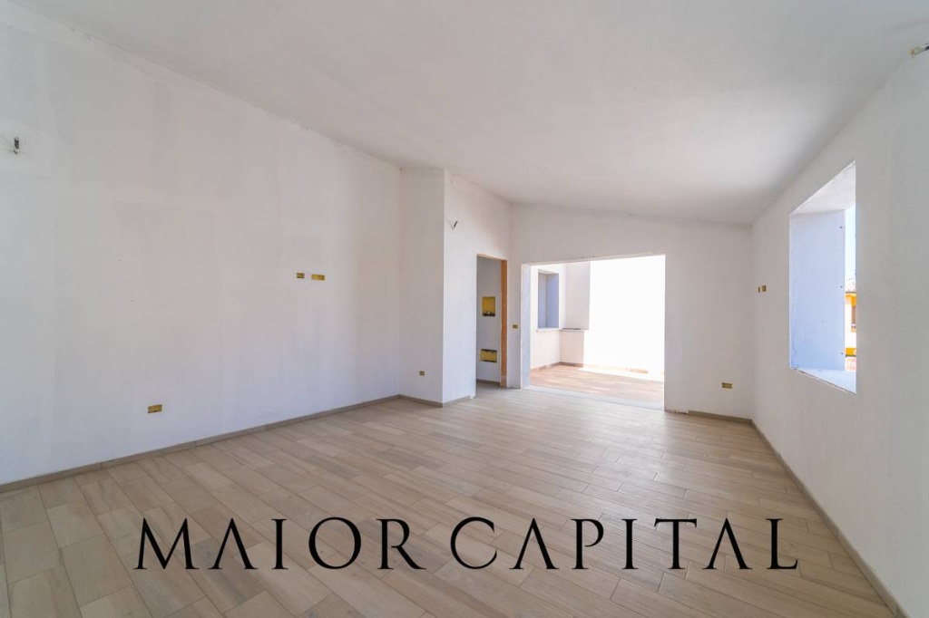 Appartamento in Via Repubblica, Posada, 5 locali, 1 bagno, 90 m²