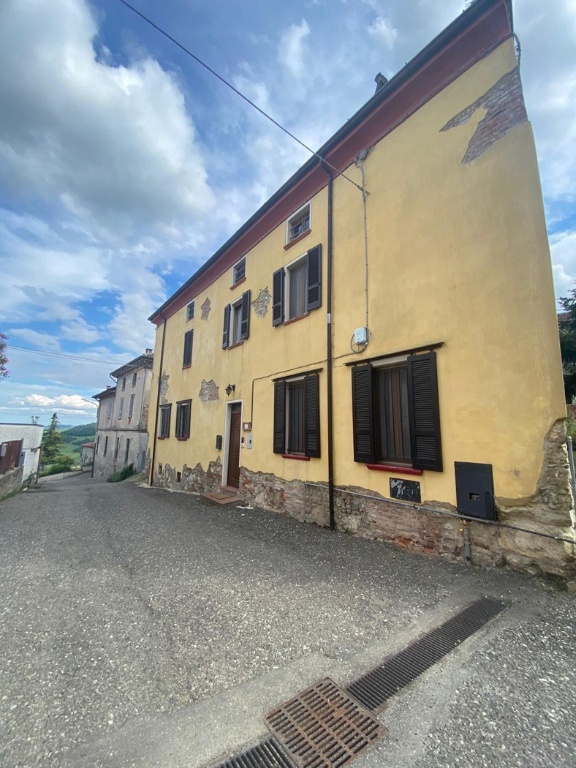 Casa indipendente in Badenigo, Ziano Piacentino, 4 locali, 1 bagno
