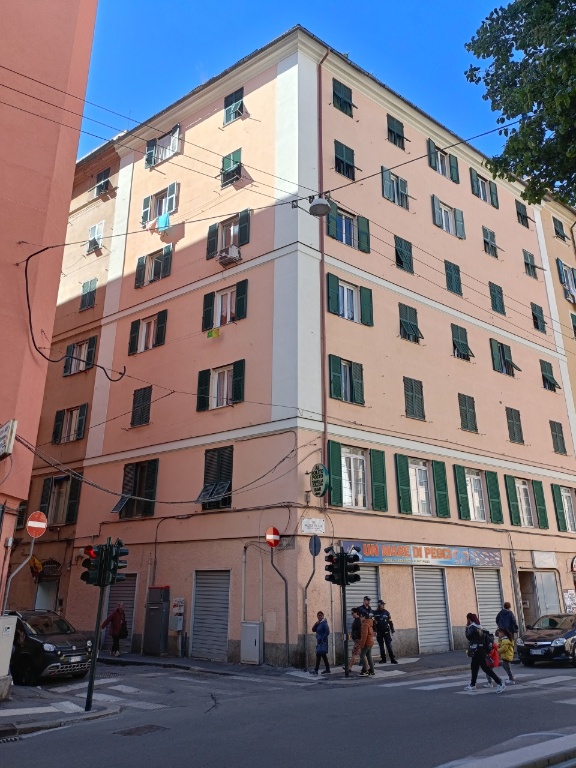 Appartamento in Via Walter Fillak 2, Genova, 6 locali, 98 m², 4° piano