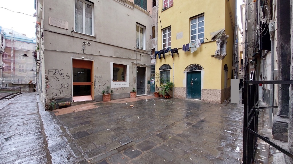 Monolocale in Piazzetta dei Fregoso 5, Genova, 1 bagno, 43 m²