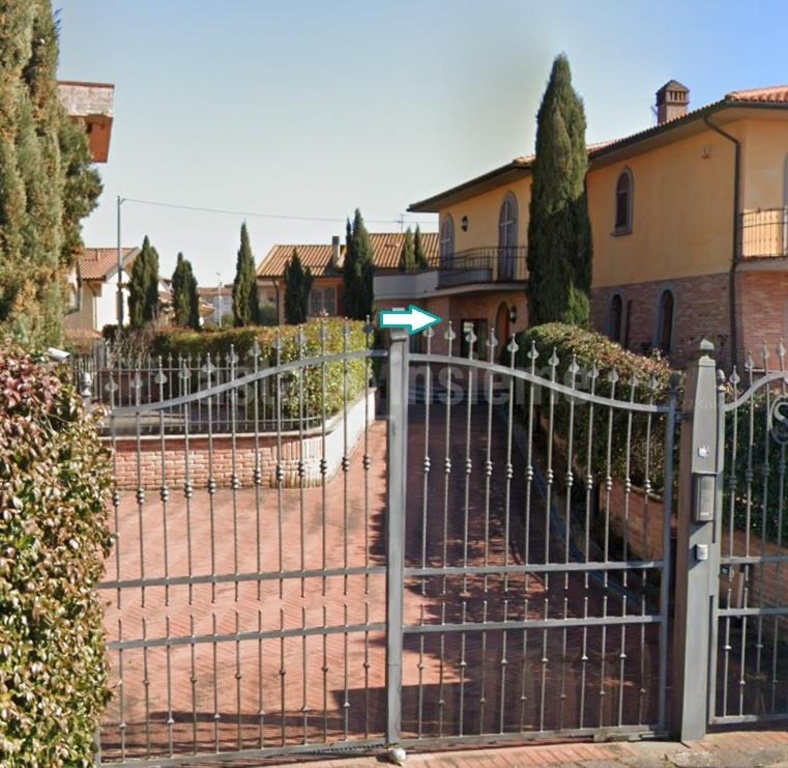 Villa a schiera a Ponsacco, 5 locali, 3 bagni, giardino privato