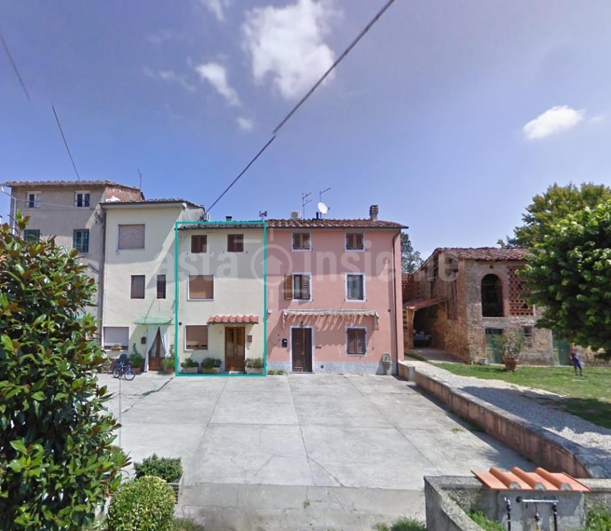Villa a schiera a Capannori, 5 locali, 1 bagno, 242 m², multilivello