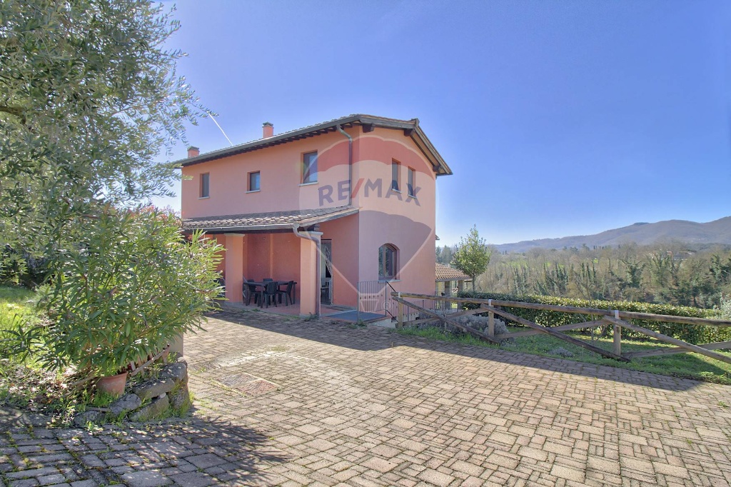 Casa semindipendente in Località San Vito, Figline e Incisa Valdarno