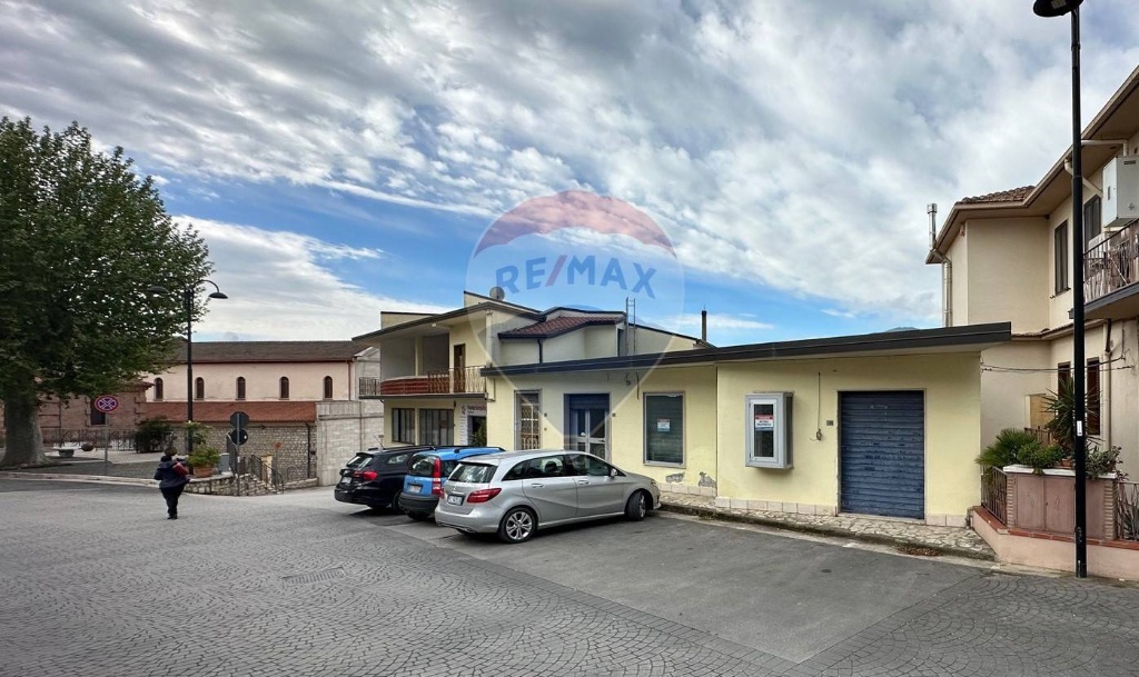 Appartamento in Via roma, Foglianise, 6 locali, 2 bagni, 602 m²