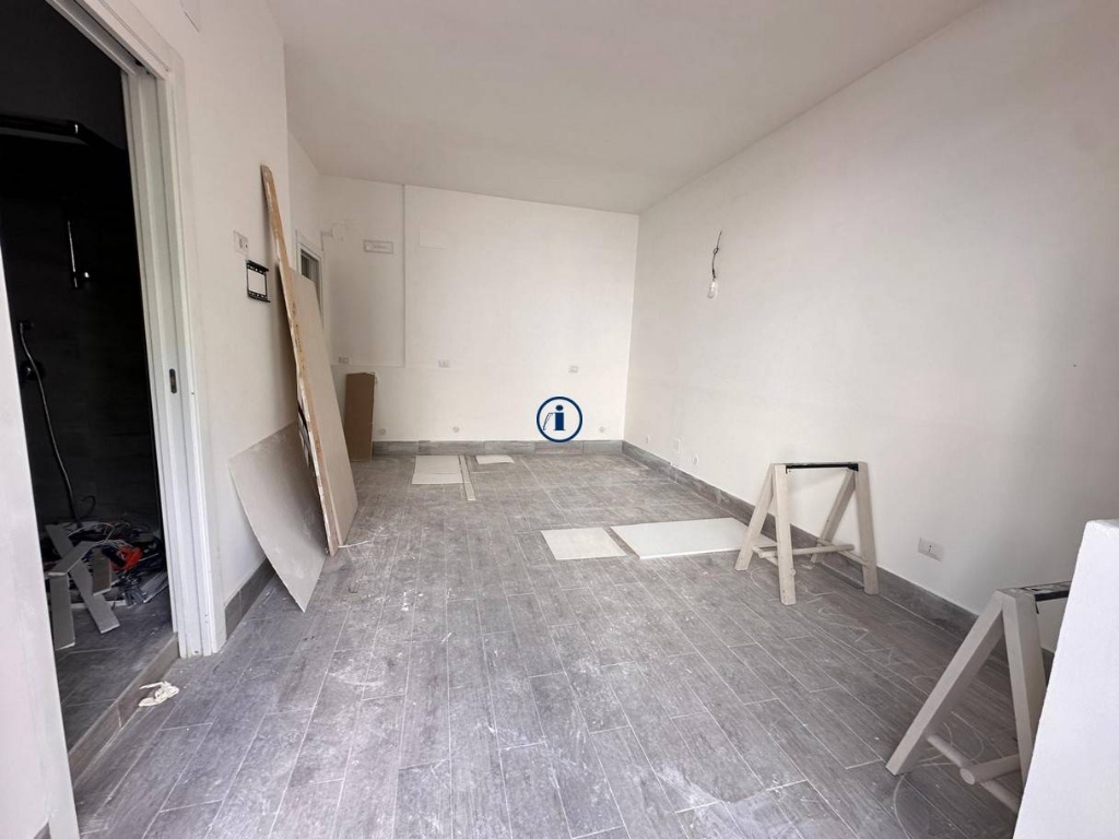 Monolocale in Via Verdi, Caserta, 1 bagno, posto auto, 35 m²