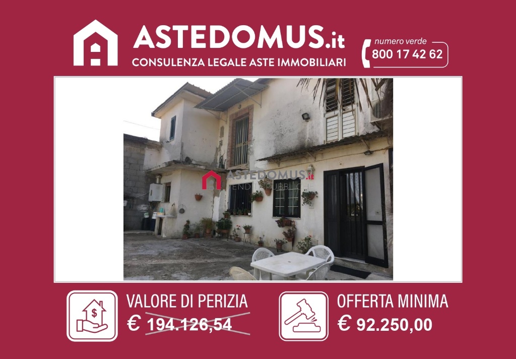 Appartamento in Via Casa Lorenzo, Alvignano, 10 locali, 2 bagni