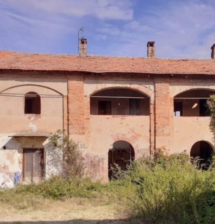 Rustico in Via Roma, Vernate, 20 locali, 4 bagni, 12000 m² in vendita
