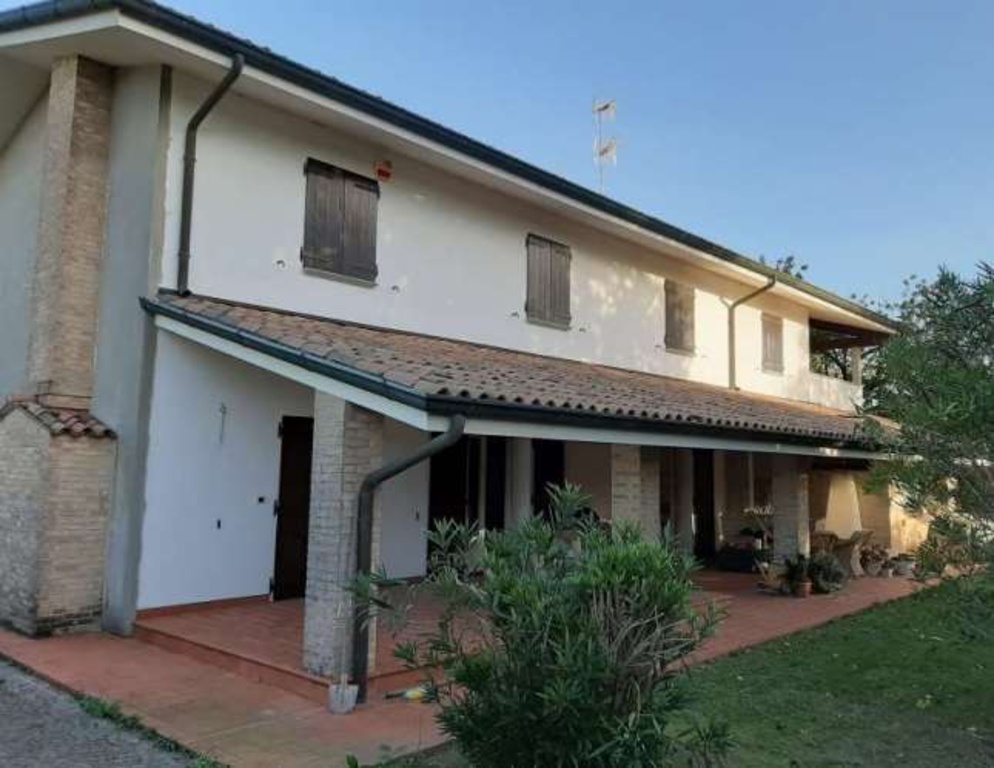 Casa indipendente in Via Apicilia, San Michele al Tagliamento, 365 m²