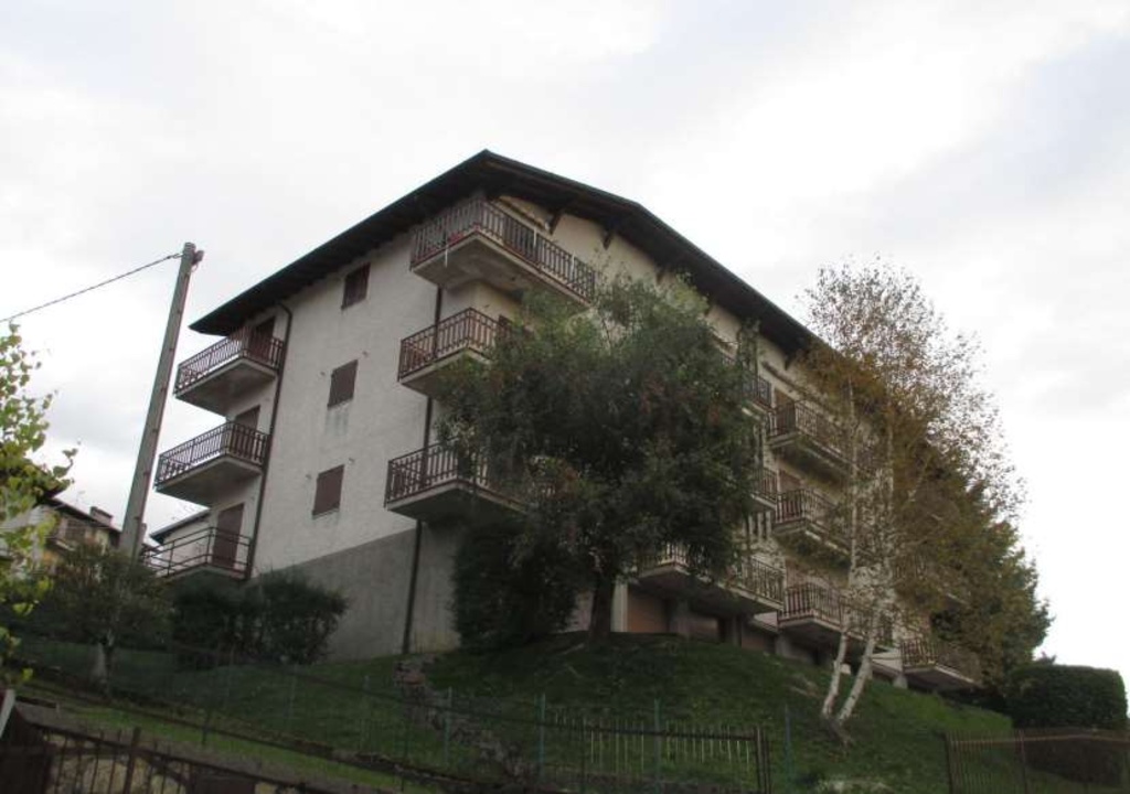 Quadrilocale in Via Belvedere, Costa Serina, garage, 77 m², 2° piano
