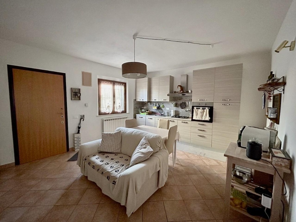 Bilocale a San Giuliano Terme, 1 bagno, arredato, 55 m² in vendita