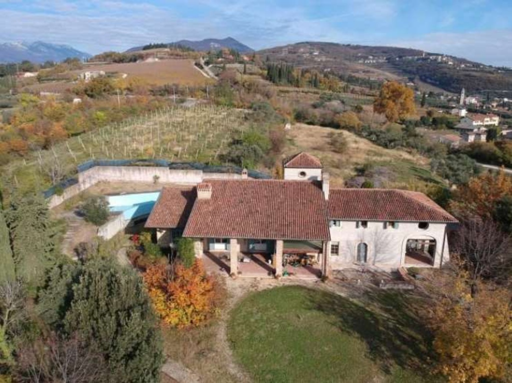 Villa in Via Grola, Sant'Ambrogio di Valpolicella, 18 locali, 5 bagni
