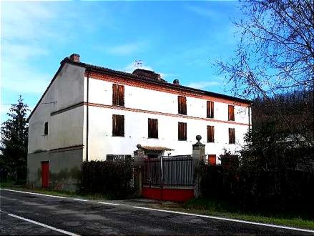 Casa indipendente in Via Alessandria, Bergamo, 8 locali, 251 m²