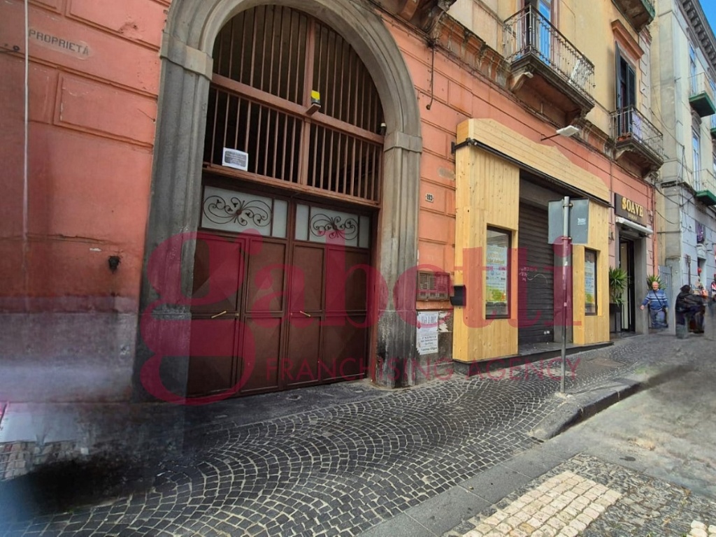Bilocale in Corso Umberto I 193, Torre Annunziata, 1 bagno, 55 m²