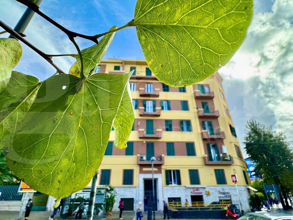 Quadrilocale in Piazza QUATTRO GIORNATE 54, Napoli, 2 bagni, 115 m²