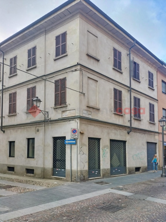 Palazzo in Carotti, Novara, 600 m², aria condizionata in vendita