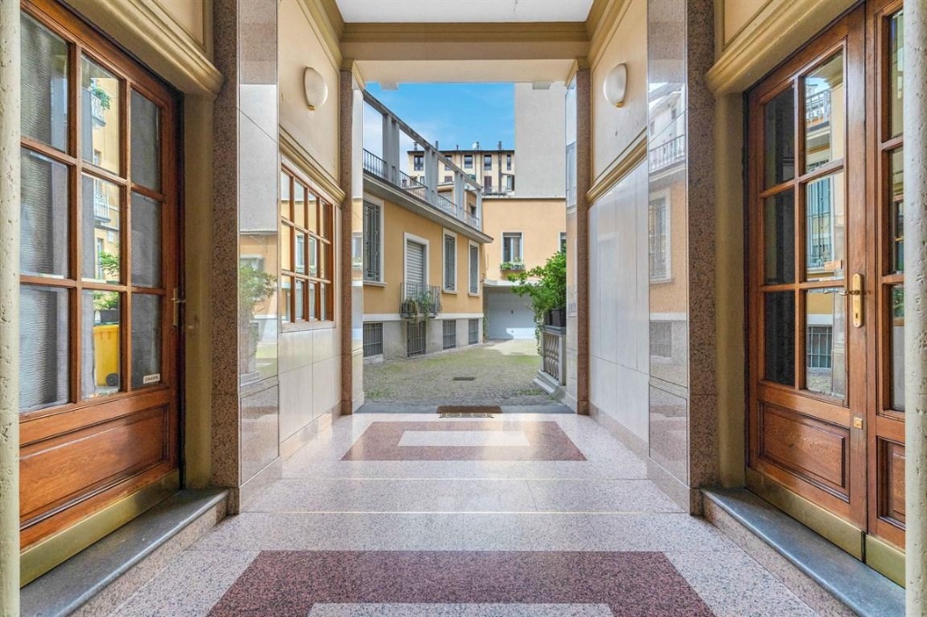 Bilocale in Via Pellizza da Volpedo, Milano, 1 bagno, 70 m², 1° piano