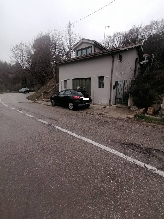Casa indipendente in Villa Tofo, Torricella Sicura, 3 locali, 1 bagno