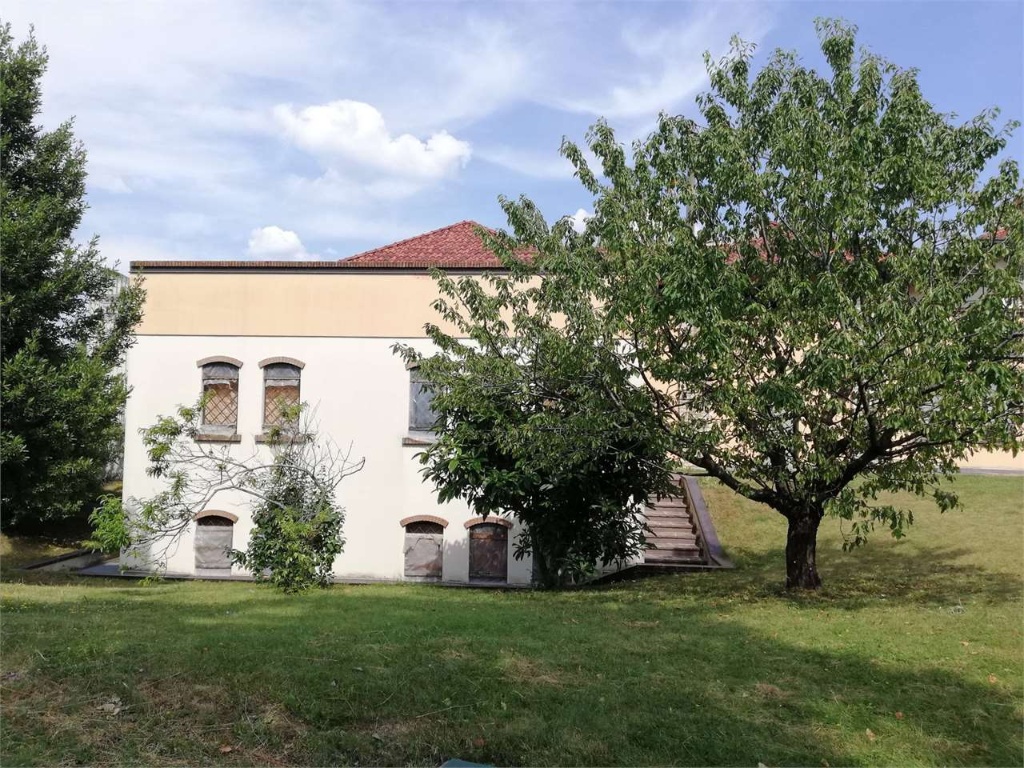 Palazzo in Via delle More, Bonate Sopra, 10 locali, 2 bagni, 1398 m²