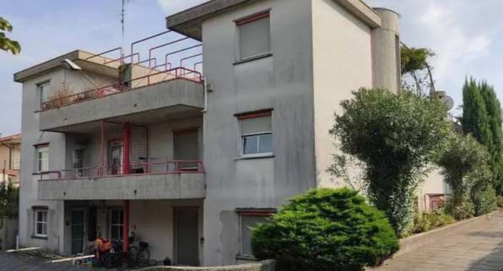 Casa indipendente in Via Antignano, Cologno al Serio, 13 locali