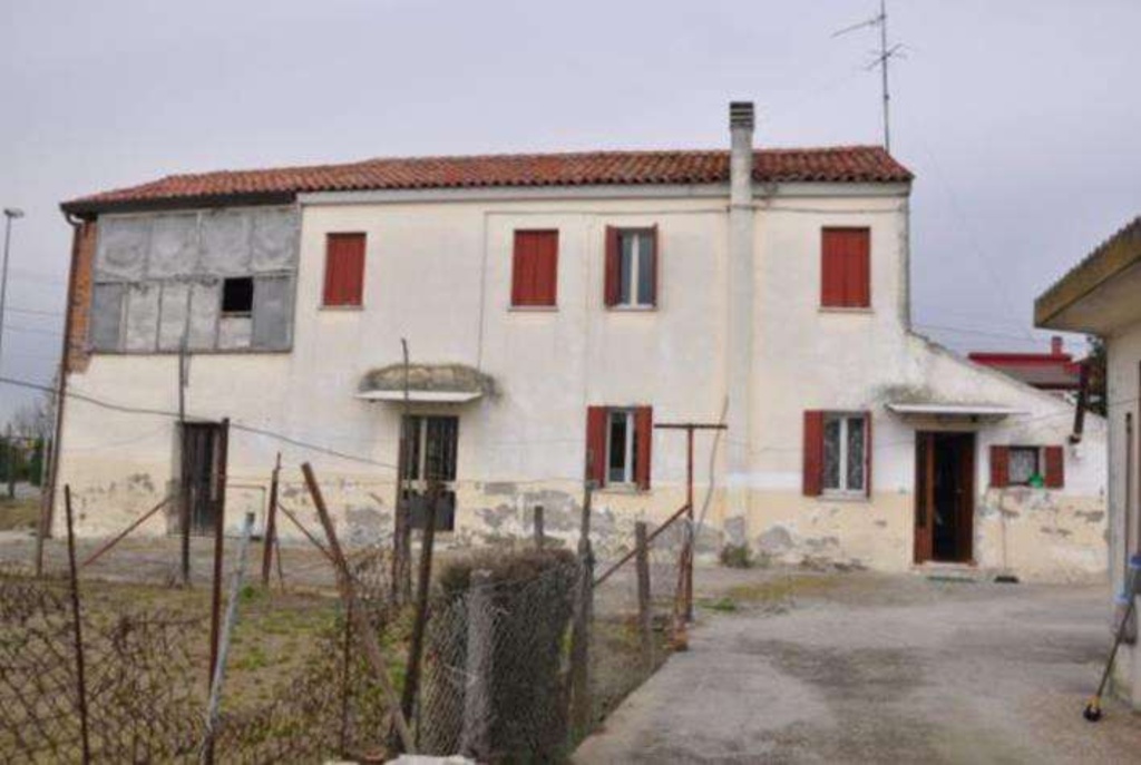 Casa indipendente in Loc. Gorghetto Via Fontane 46, Boara Pisani