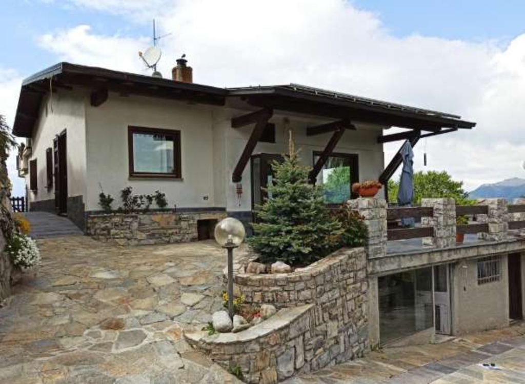 Casa indipendente in Via Sighignola, Alta Valle Intelvi, 10 locali