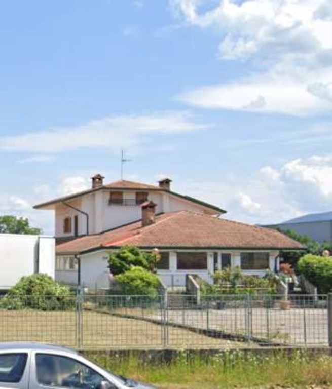 Casa indipendente in Via Fratelli Russian, Savogna d'Isonzo, 10 locali
