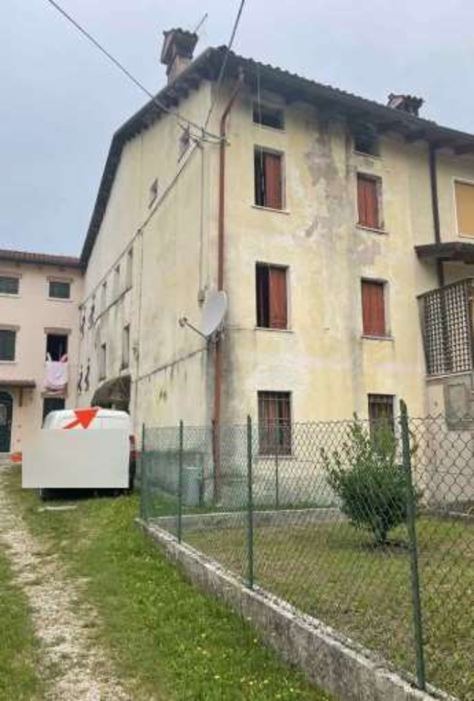 Appartamento in Via Lago di Sotto 32, Velo d'Astico, 8 locali, 1 bagno