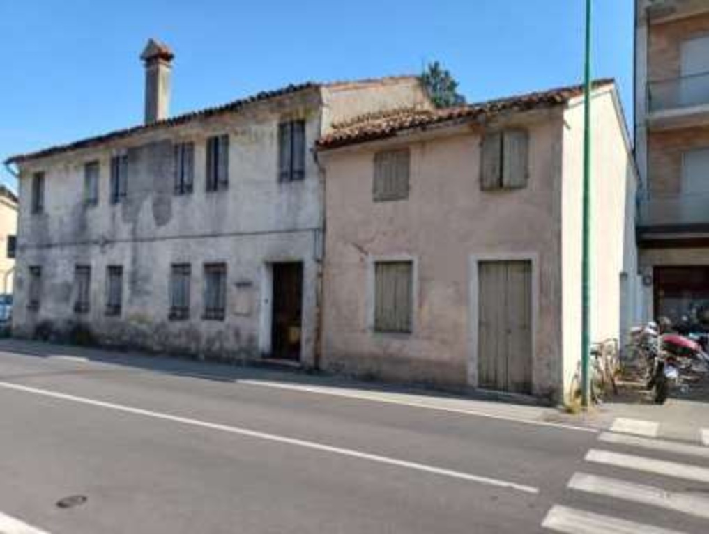 Rustico in Via Roma, Salzano, 14 locali, 1 bagno, garage, 286 m²