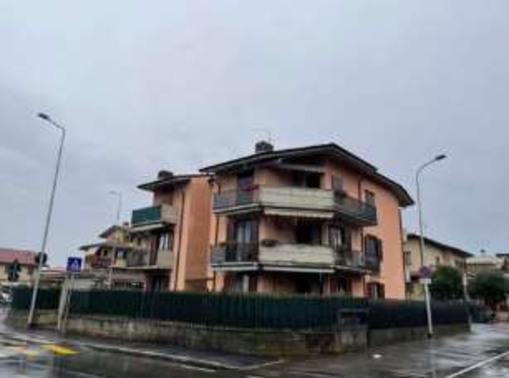 Appartamento in Via Don Giovanni Minzoni, Dalmine, 6 locali, 2 bagni