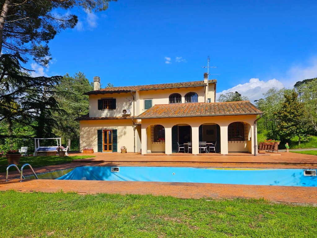 Villa a Barberino di Mugello, 14 locali, 3 bagni, giardino privato