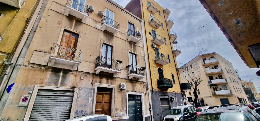 Appartamento in Via Nino Martoglio 4, Catania, 5 locali, 1 bagno