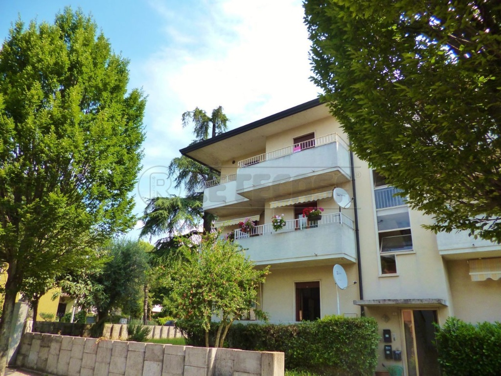 Appartamento in VIA CEDERLE 1, Montebello Vicentino, 6 locali, 1 bagno