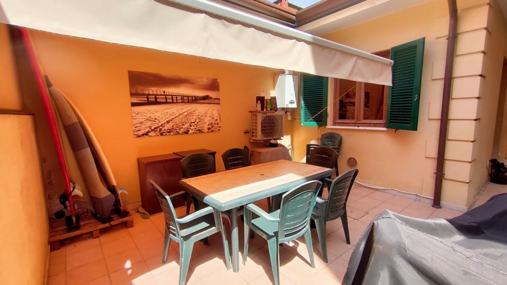 Appartamento in Via Papini, Camaiore, 5 locali, 2 bagni, 80 m²