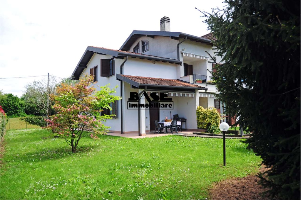 Villa a schiera in Via belleneuve, Cadorago, 3 locali, 2 bagni, garage