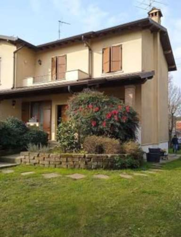 Casa indipendente in Via Padre Benedetti, Pavone del Mella, 7 locali