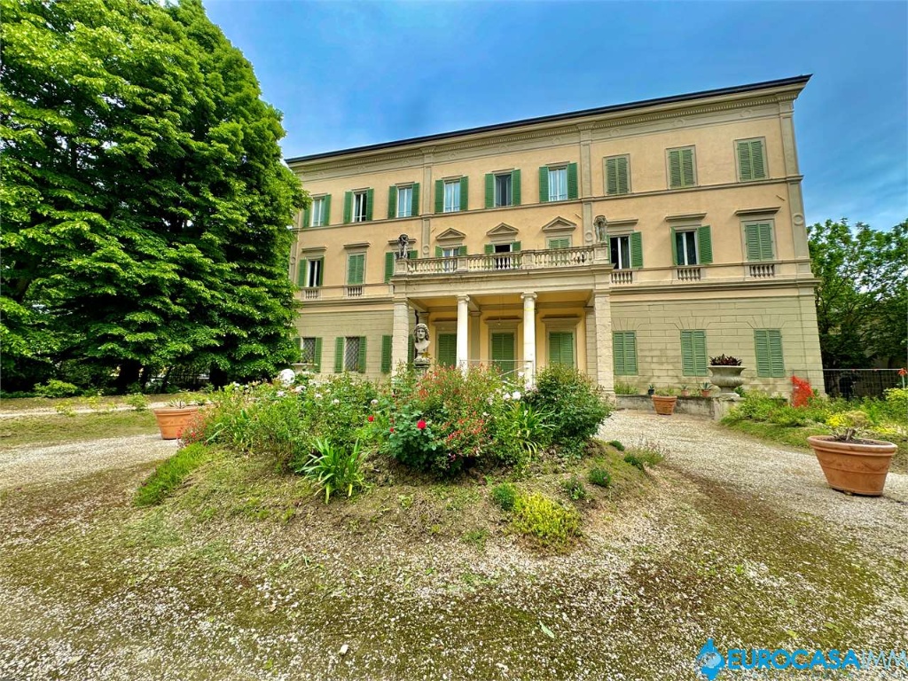 Appartamento in Via Gramsci, Novi di Modena, 5 locali, 2 bagni, 180 m²
