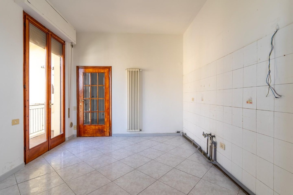 Quadrilocale a Empoli, 1 bagno, posto auto, 82 m², 3° piano in vendita