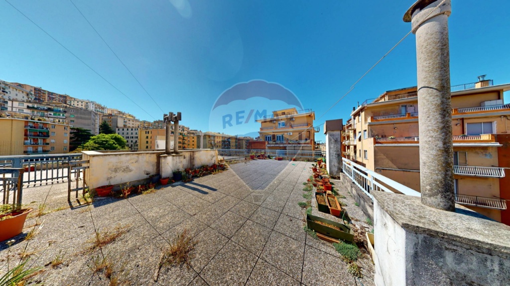 Appartamento in Via Borzoli, Genova, 6 locali, 1 bagno, 102 m²
