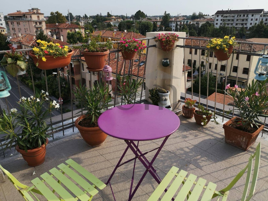 Attico in Via Da Ponte, Treviso, 3 locali, 1 bagno, 122 m², 5° piano