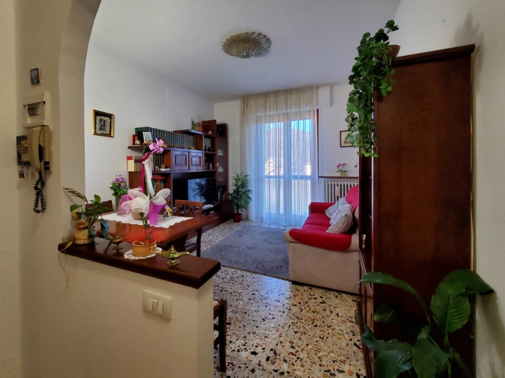 Appartamento in Via Marconi, Capolona, 5 locali, 2 bagni, 90 m²