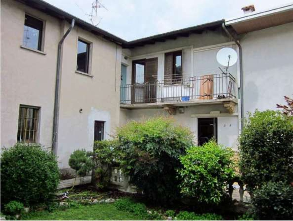 Appartamento in Via Torino 19, Vanzaghello, 17 locali, 3 bagni, garage